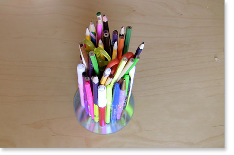 Porta penne fai-da-te: doniamo nuova vita a evidenziatori, matite e  pennarelli inutilizzabili - [risparmio, fai-da-te]
